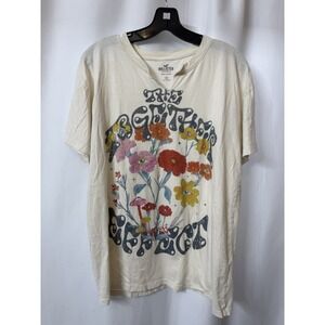 Hollister‎ T-Shirt Adult  Size Medium Groovy Hobo Floral Hippie.  J77